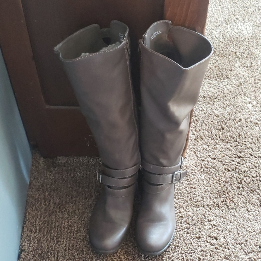 Size 9 boots